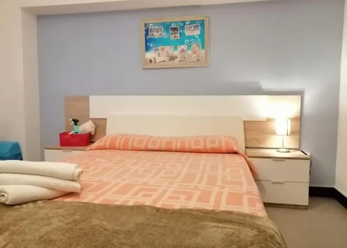 Hotel cerca del colegio: Good Morning Rh Santander - Hostel