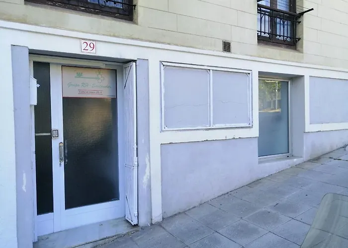 Hotel cerca del colegio: Good Morning Rh Santander - Hostel